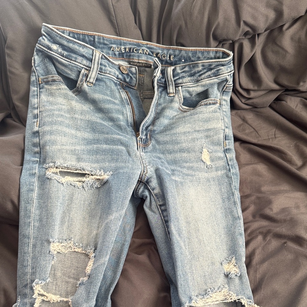 American Eagle Outfitters Women's Light Blue Ripped Skinny Jeans